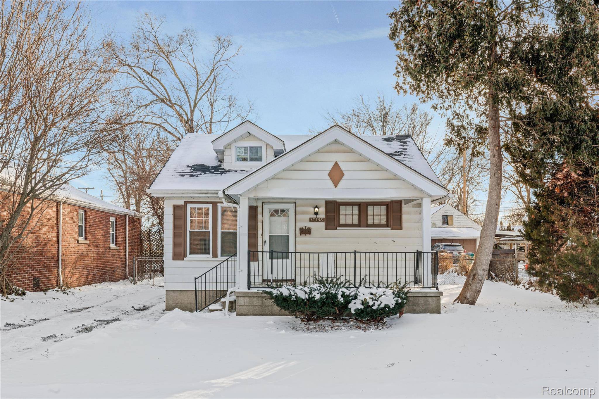 Eastpointe, MI 48021,15358 Charles R AVE