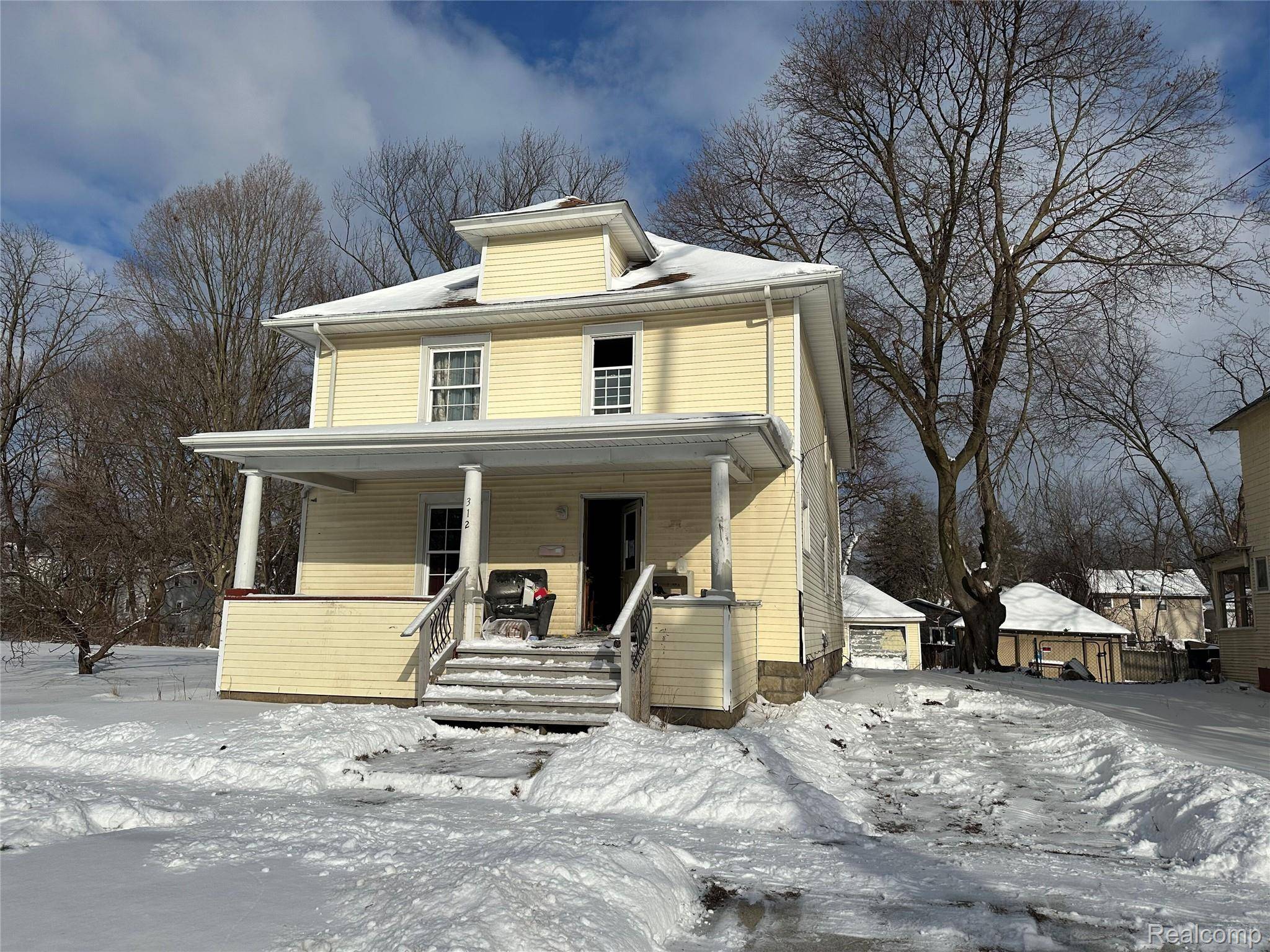 Jackson, MI 49203,312 W Biddle ST