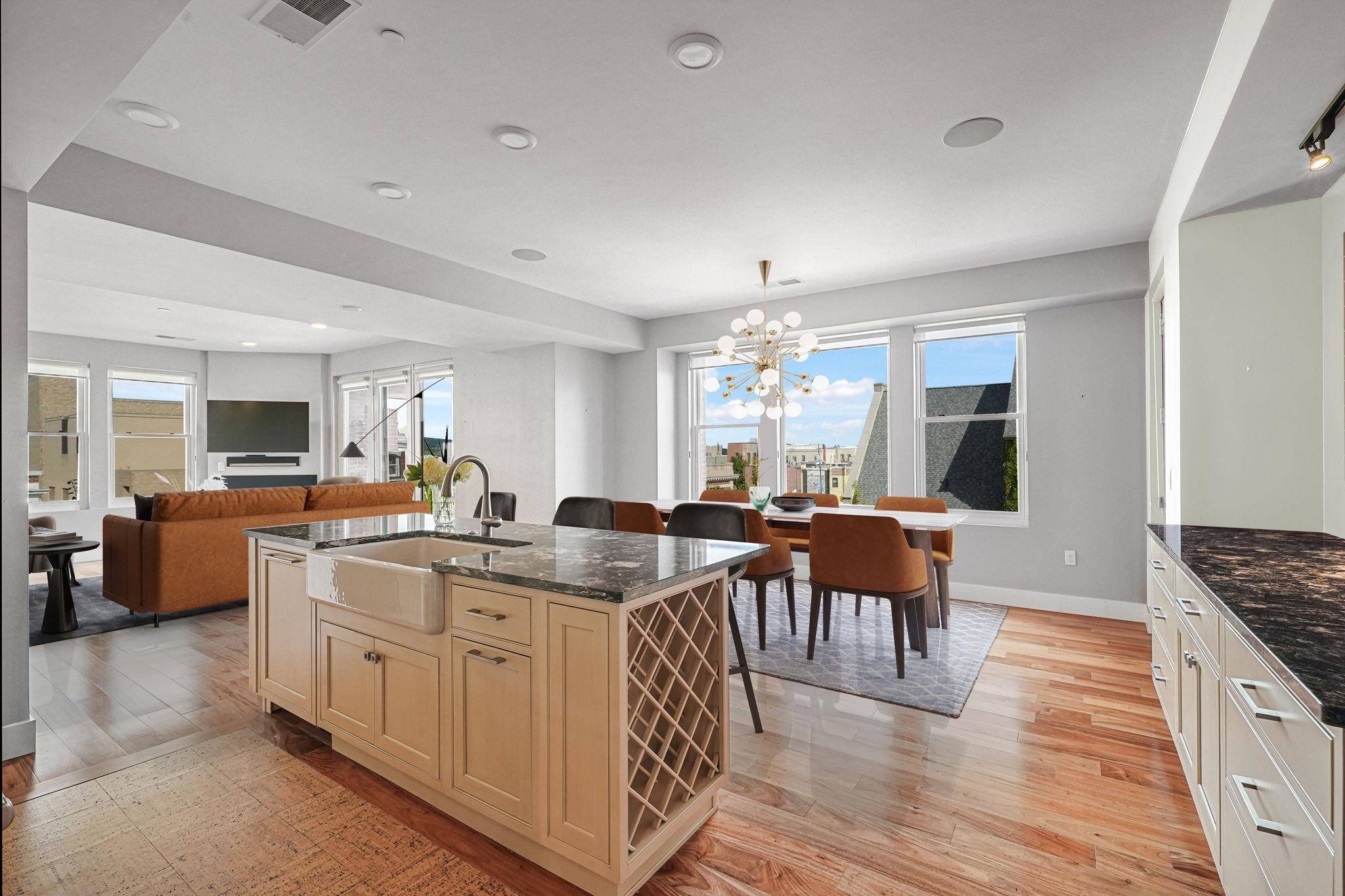 Traverse City, MI 49684,215 Washington ST