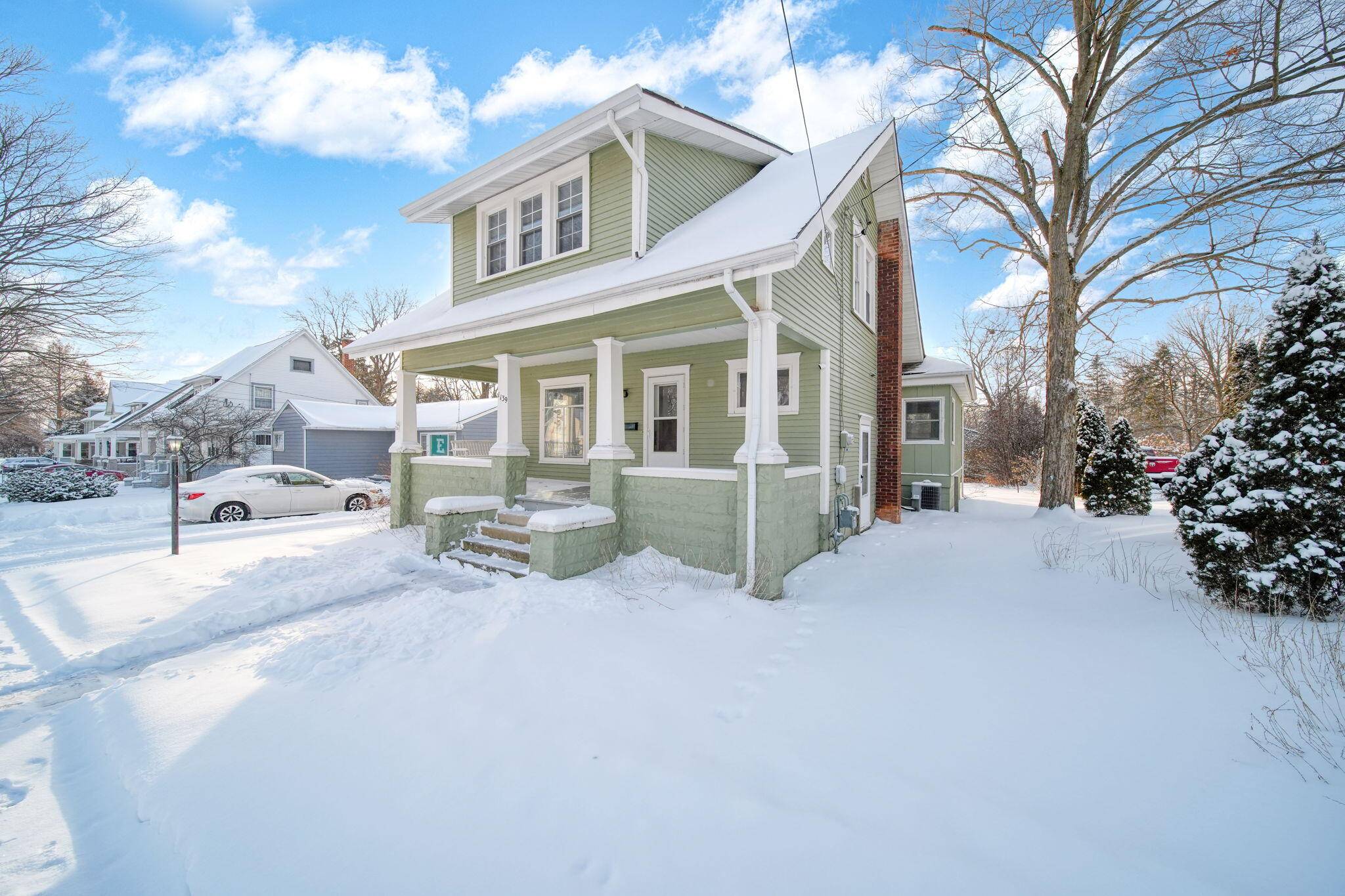 Adrian, MI 49221,1139 College AVE