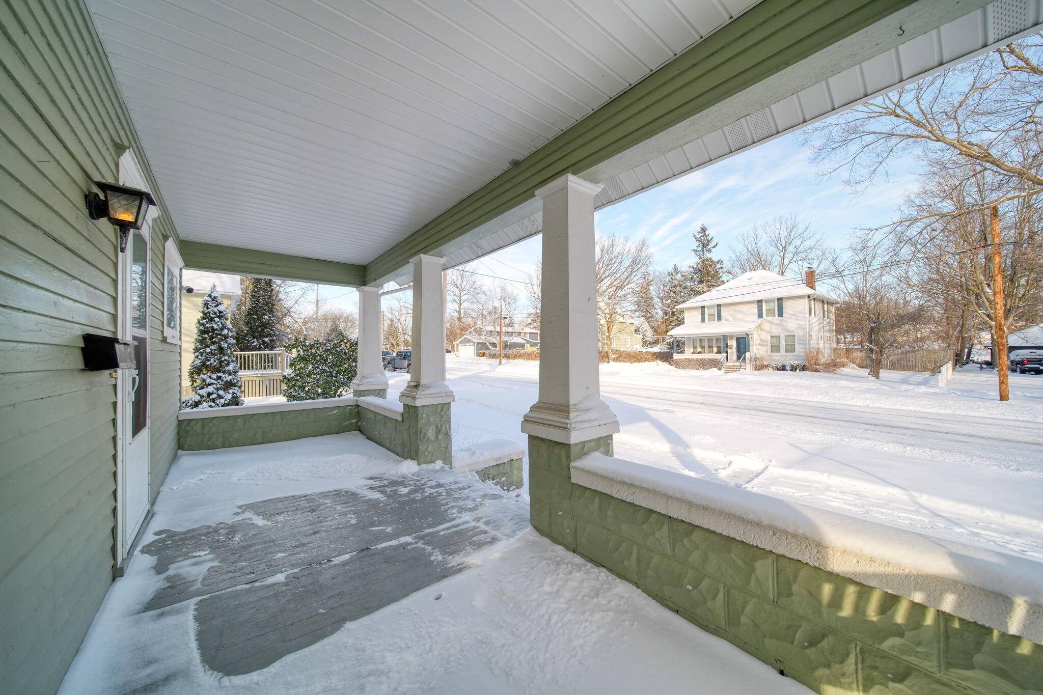 Adrian, MI 49221,1139 College AVE