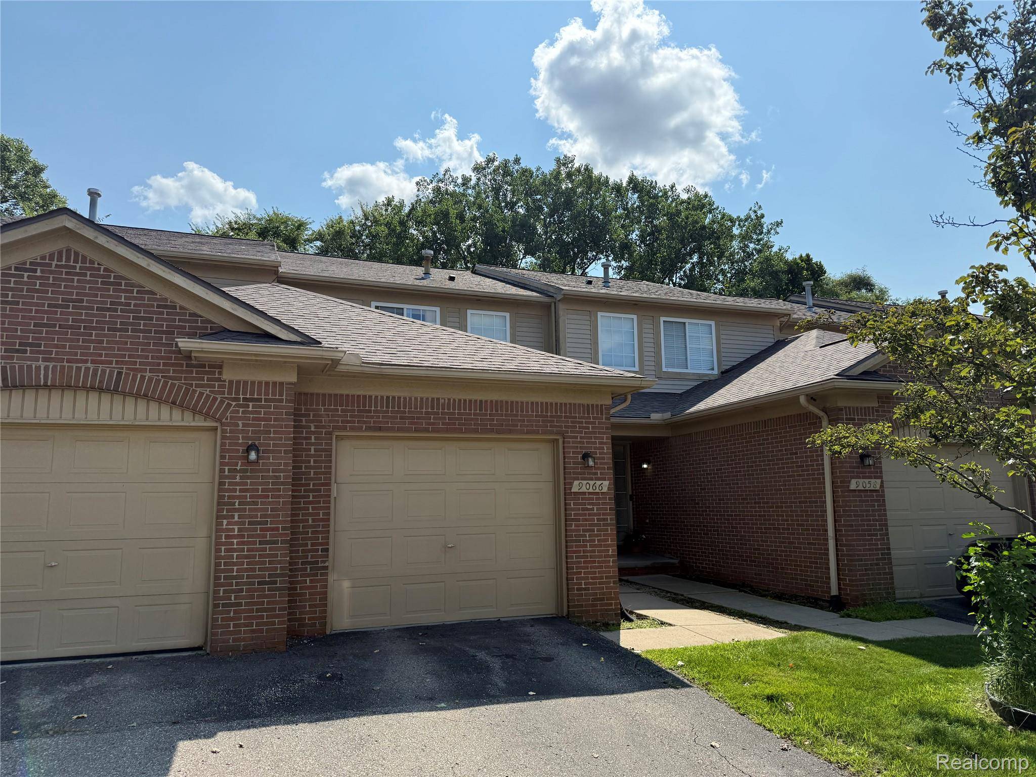 9066 Newport WAY #11, Livonia, MI 48150