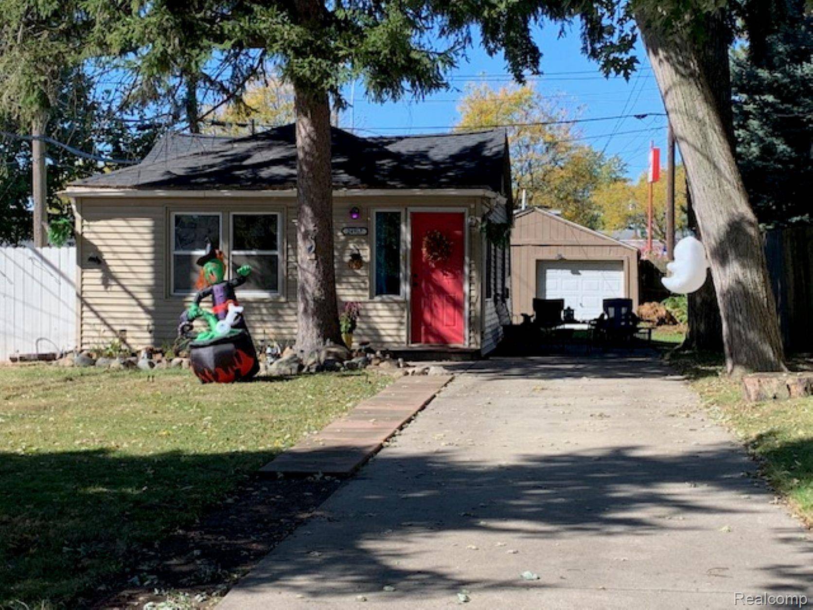 St. Clair Shores, MI 48080,24917 Frederick ST