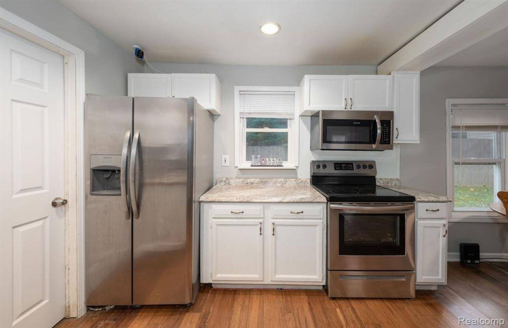 St. Clair Shores, MI 48080,24917 Frederick ST