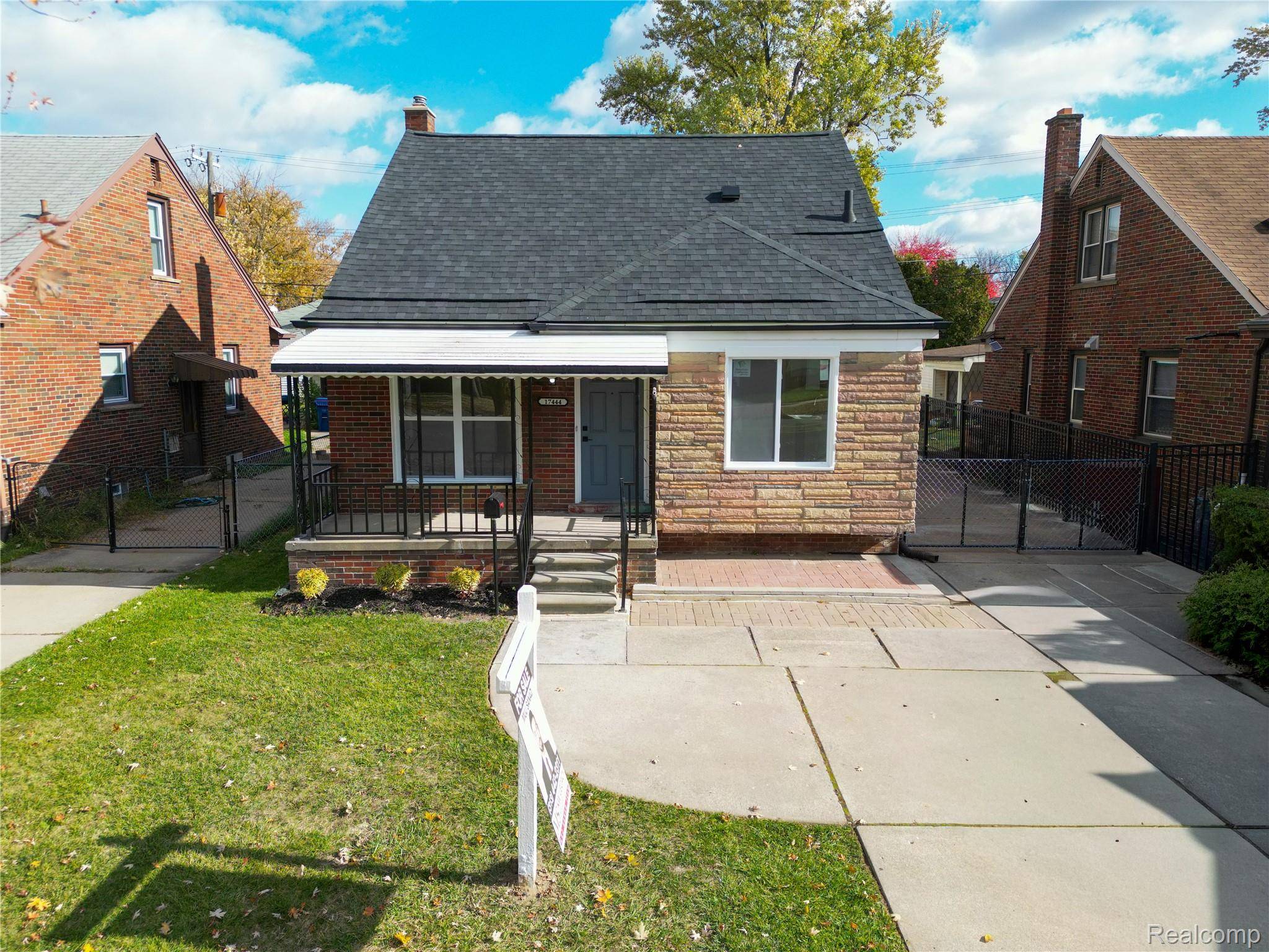 Redford, MI 48240,17444 Beech Daly RD