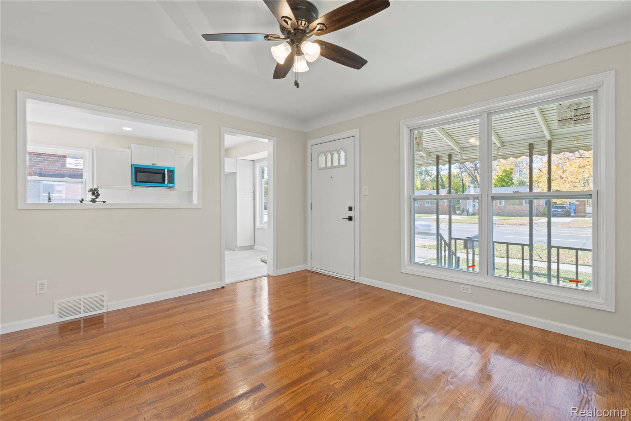 Redford, MI 48240,17444 Beech Daly RD