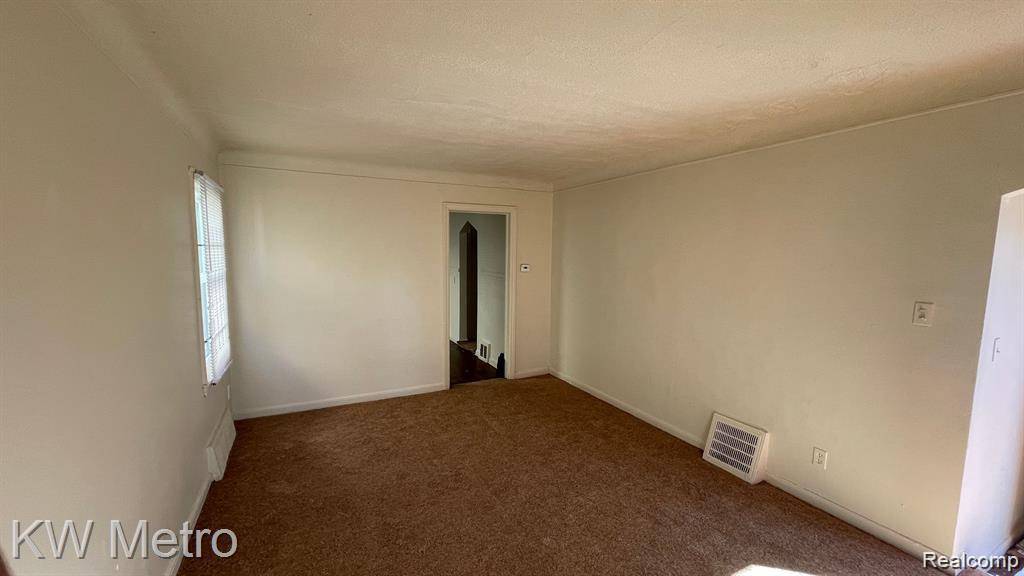 Detroit, MI 48235,19410 Rutherford ST