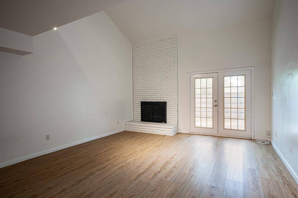 3451 Courtyard Circle, Farmers Branch, TX 75234