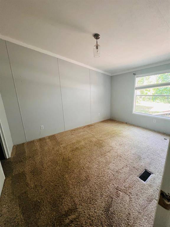 421 W Cedar Street, Gordon, TX 76453