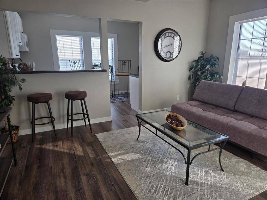 Mineral Wells, TX 76067,707 NW 4th #204