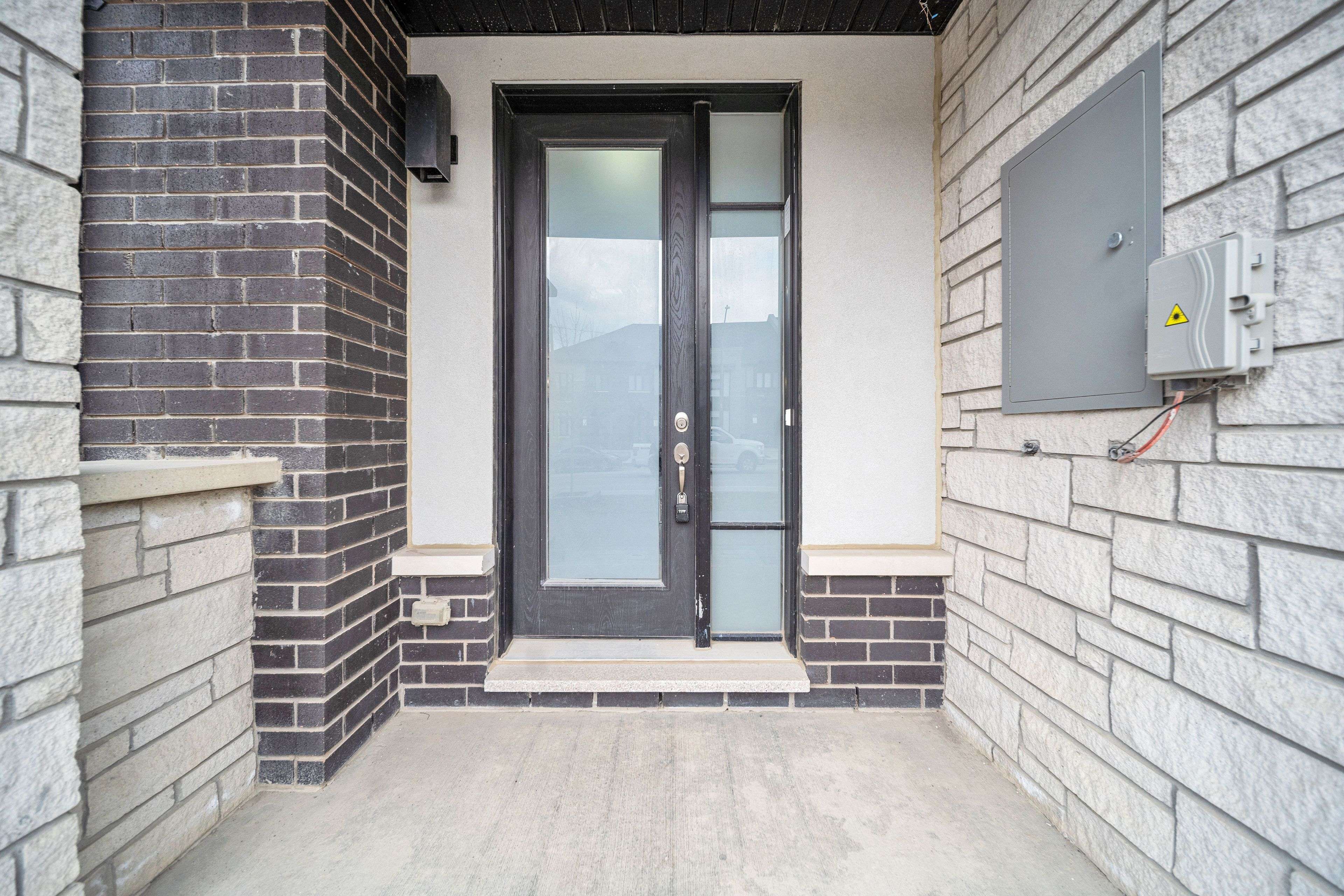 Whitby, ON L1P 0H7,202 Coronation RD