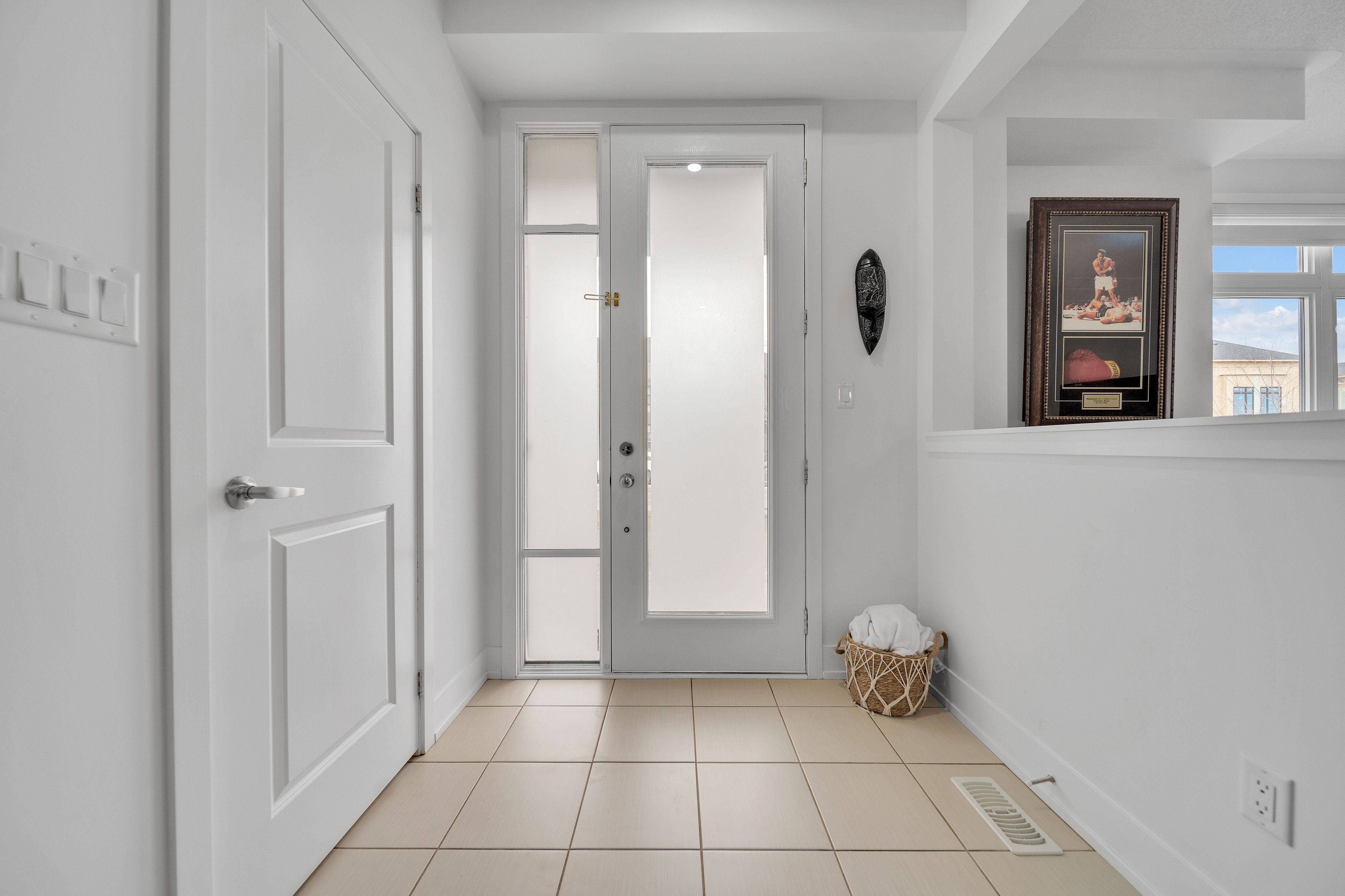 Whitby, ON L1P 0H7,202 Coronation RD