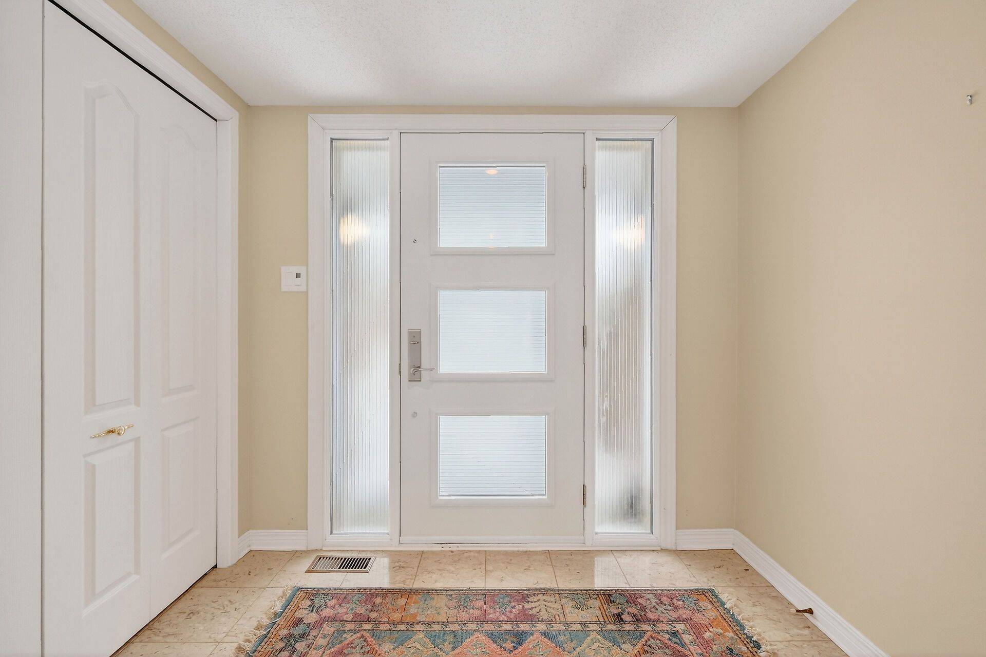 Orleans - Convent Glen And Area, ON K1C 6Y8,1700 Laurelwood PL