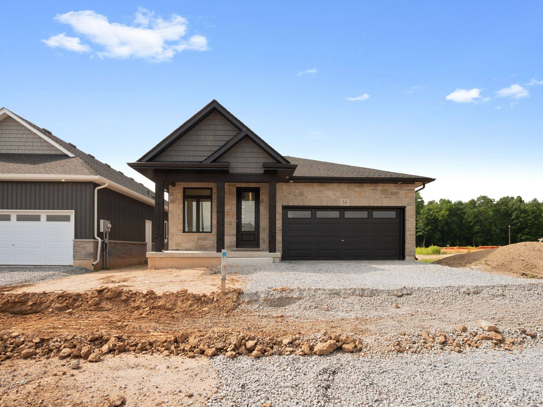 Pelham, ON L0S 1E1,34 MARIE ST