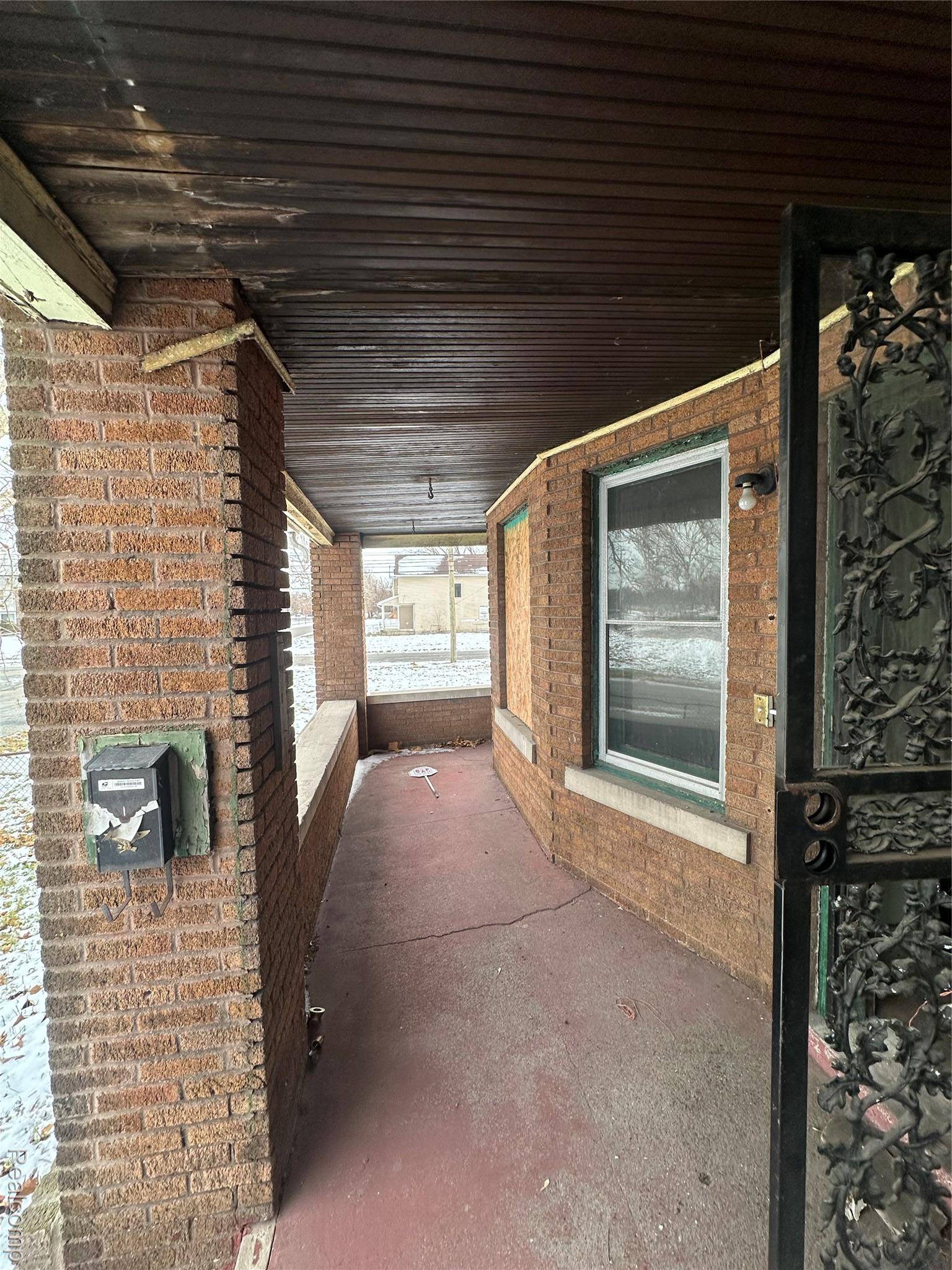 Detroit, MI 48215,713 Kitchener ST