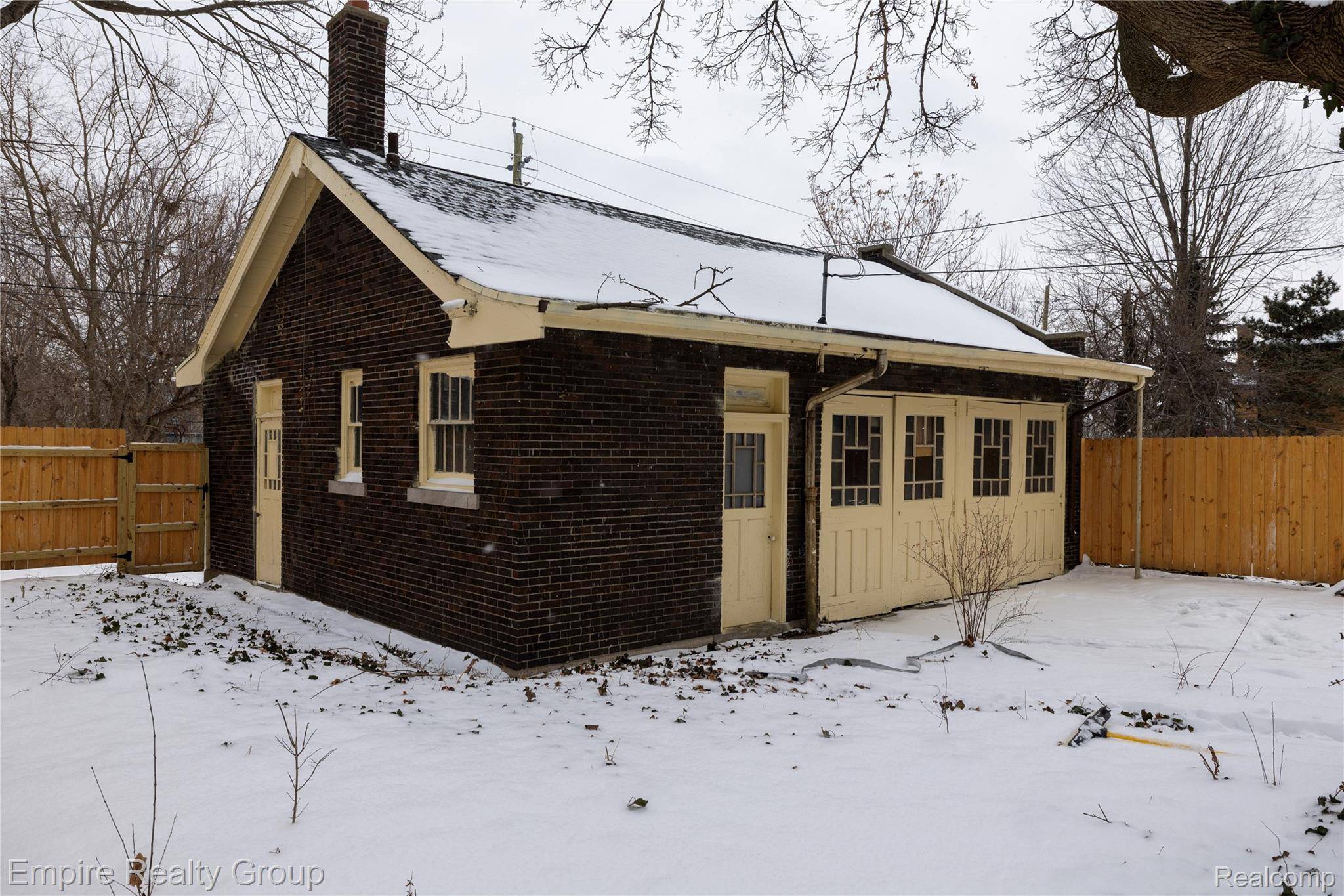 Detroit, MI 48214,1484 Seyburn ST