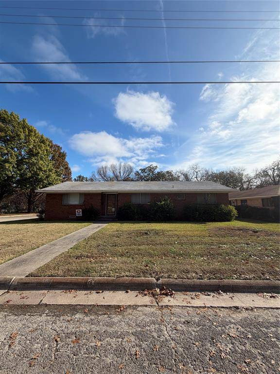 Gainesville, TX 76240,502 S Chestnut Street