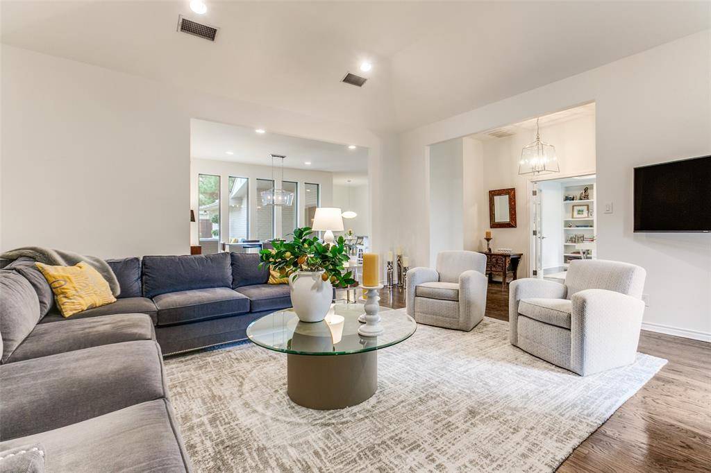 Dallas, TX 75225,7014 Deloache Avenue