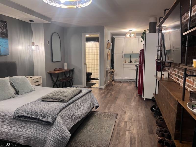 East Rutherford Boro, NJ 07073,39 Willow Wood Sq #39