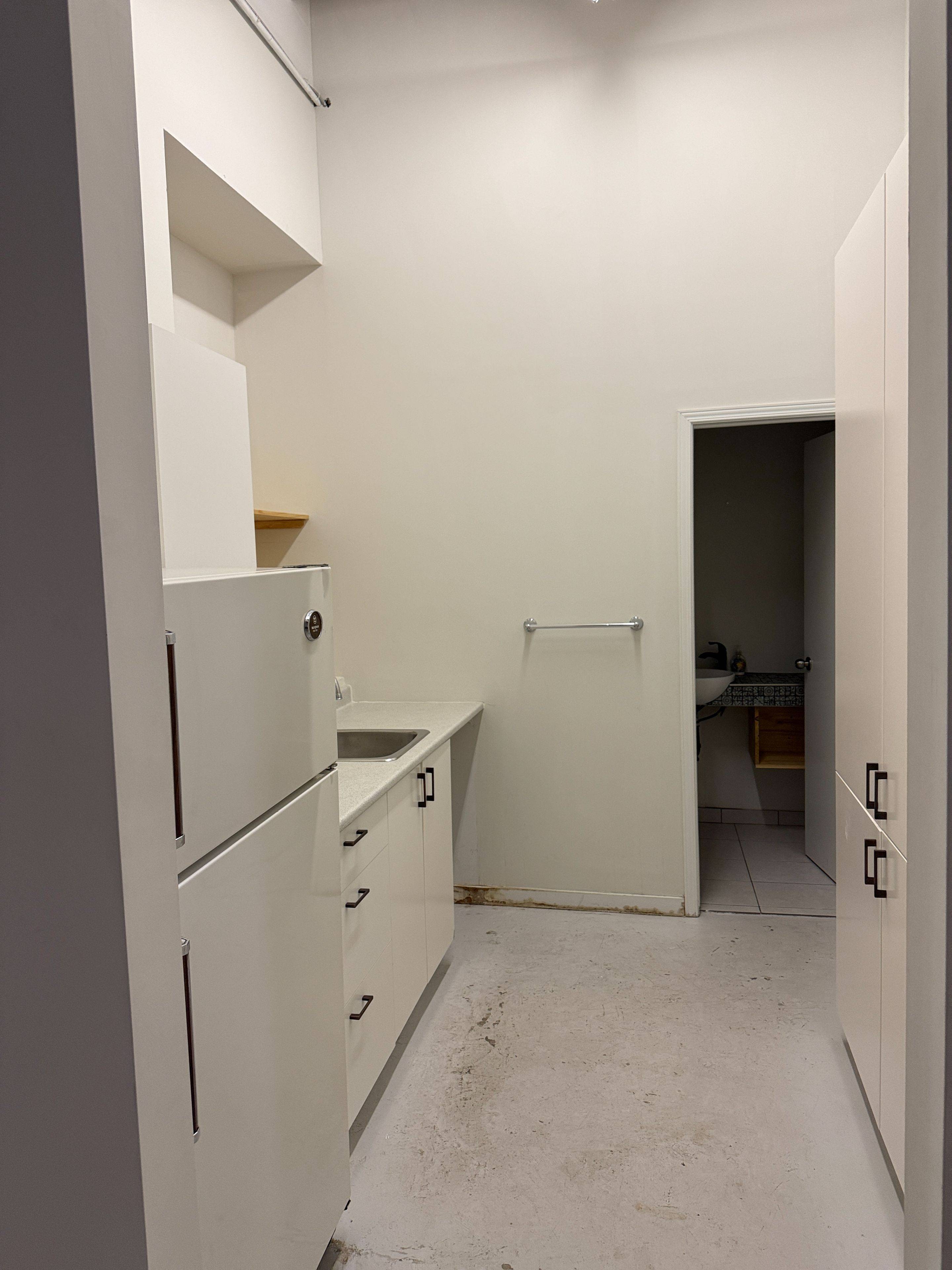 388 Carlaw AVE #200, Toronto E01, ON M4M 2T4