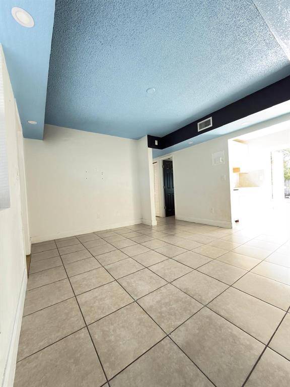 Pompano Beach, FL 33064,1832 NE 49th St