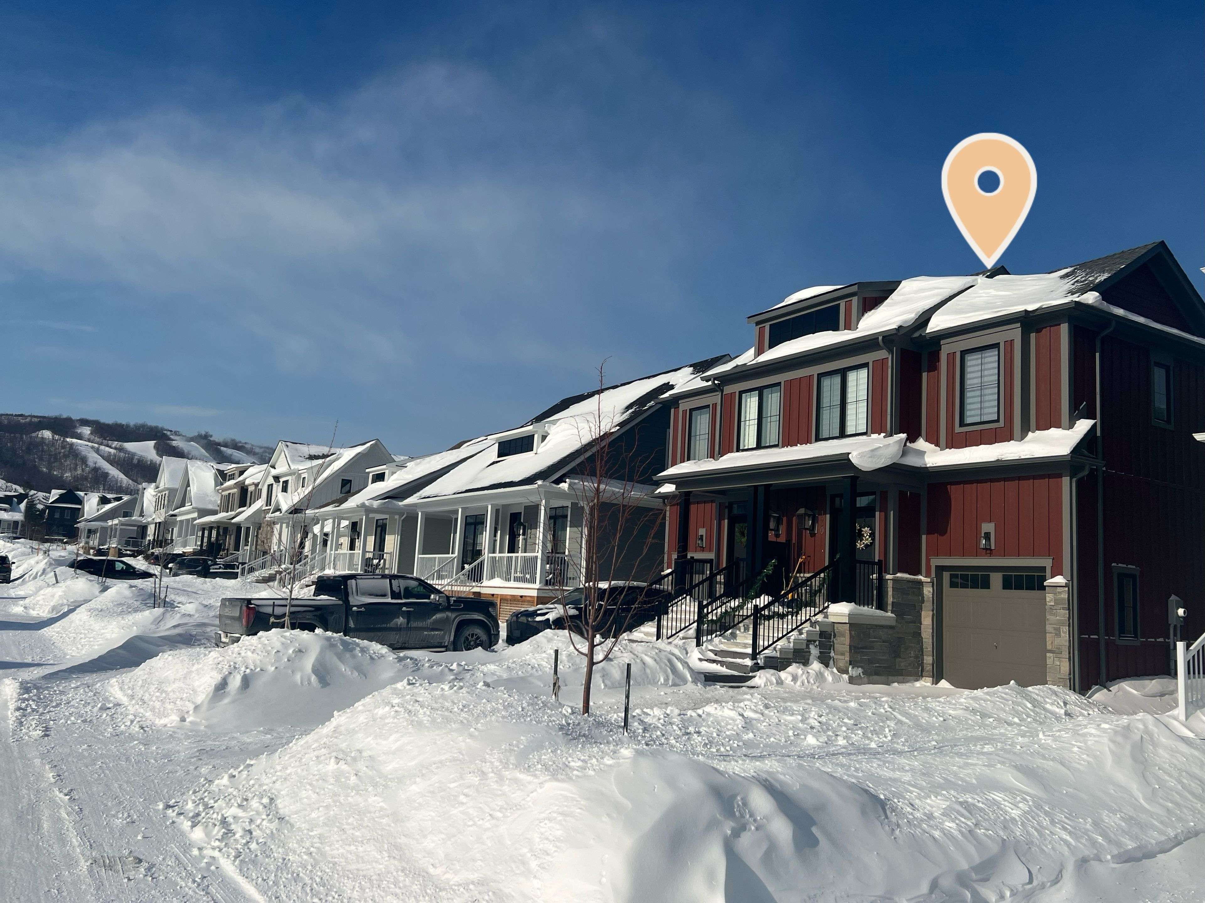 Blue Mountains, ON L9Y 5L8,130 Courtland ST