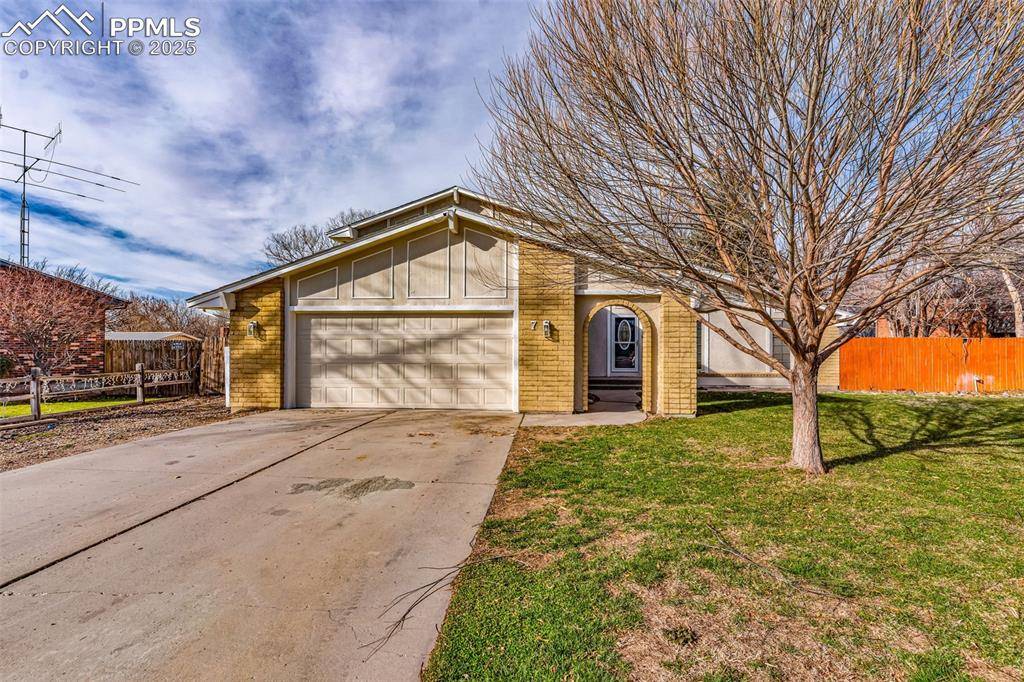 Pueblo, CO 81001,7 Kingsbridge PL