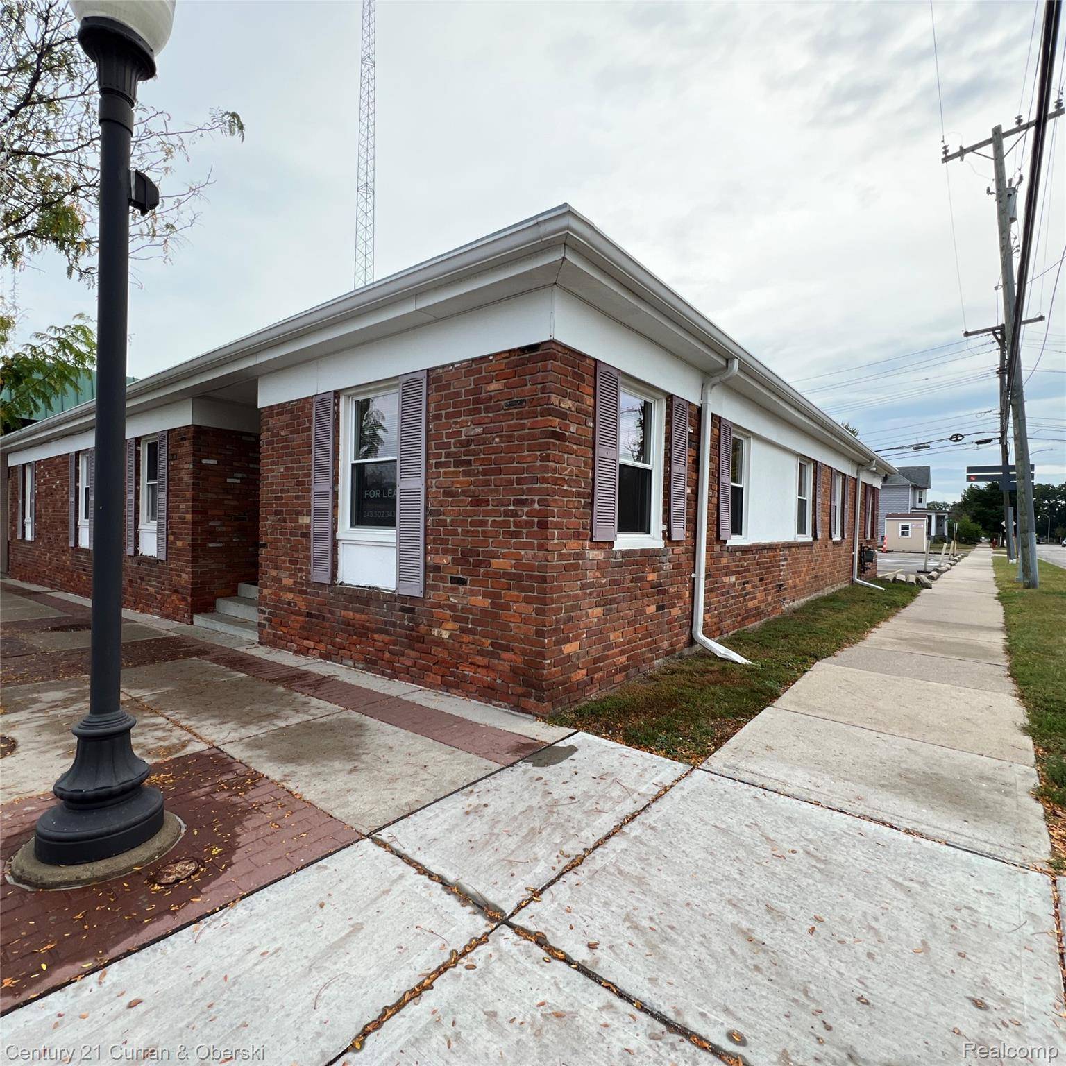 Royal Oak, MI 48067,300 E 4th ST #1