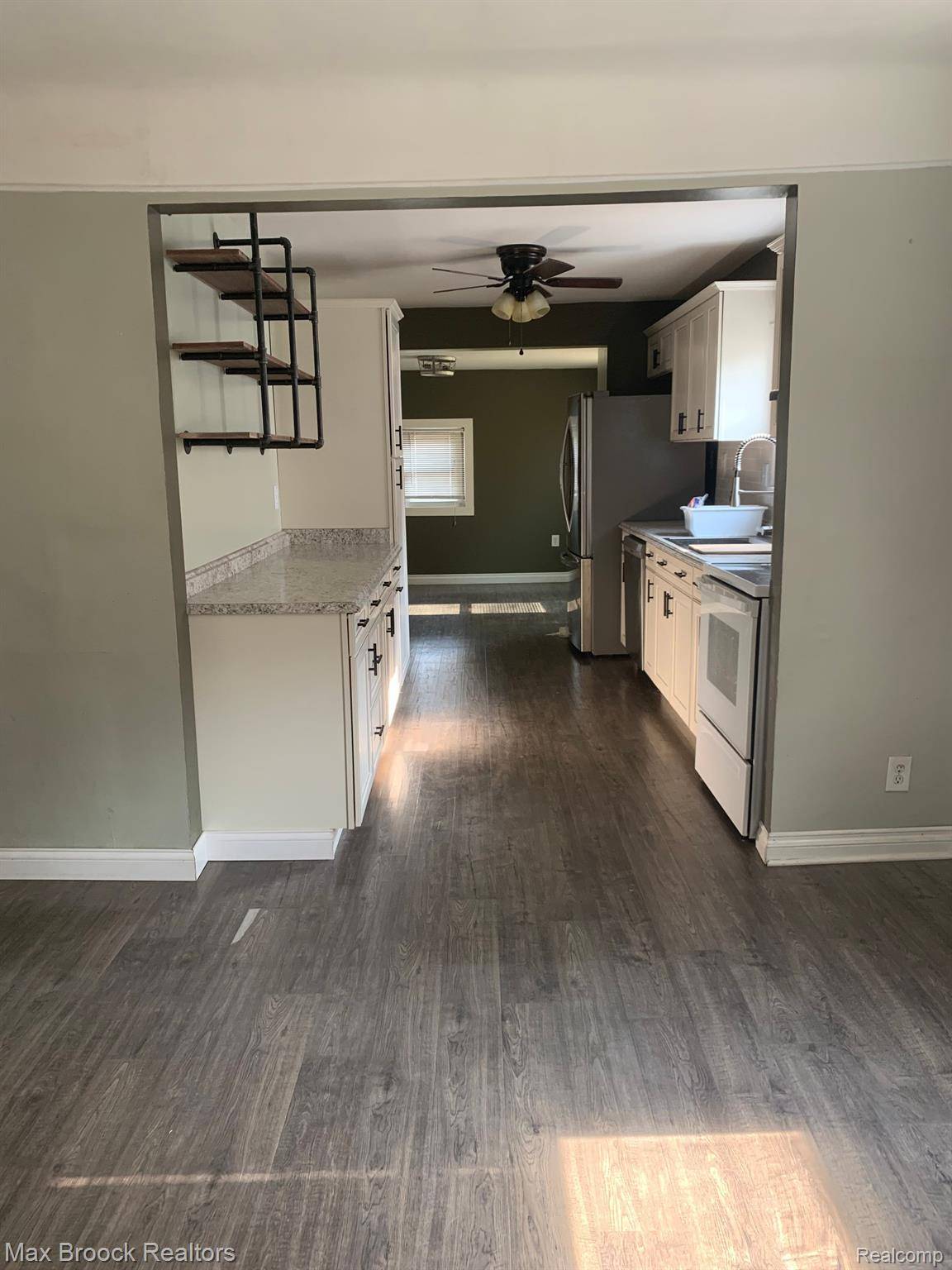 Hazel Park, MI 48030,1448 E HARRY AVE