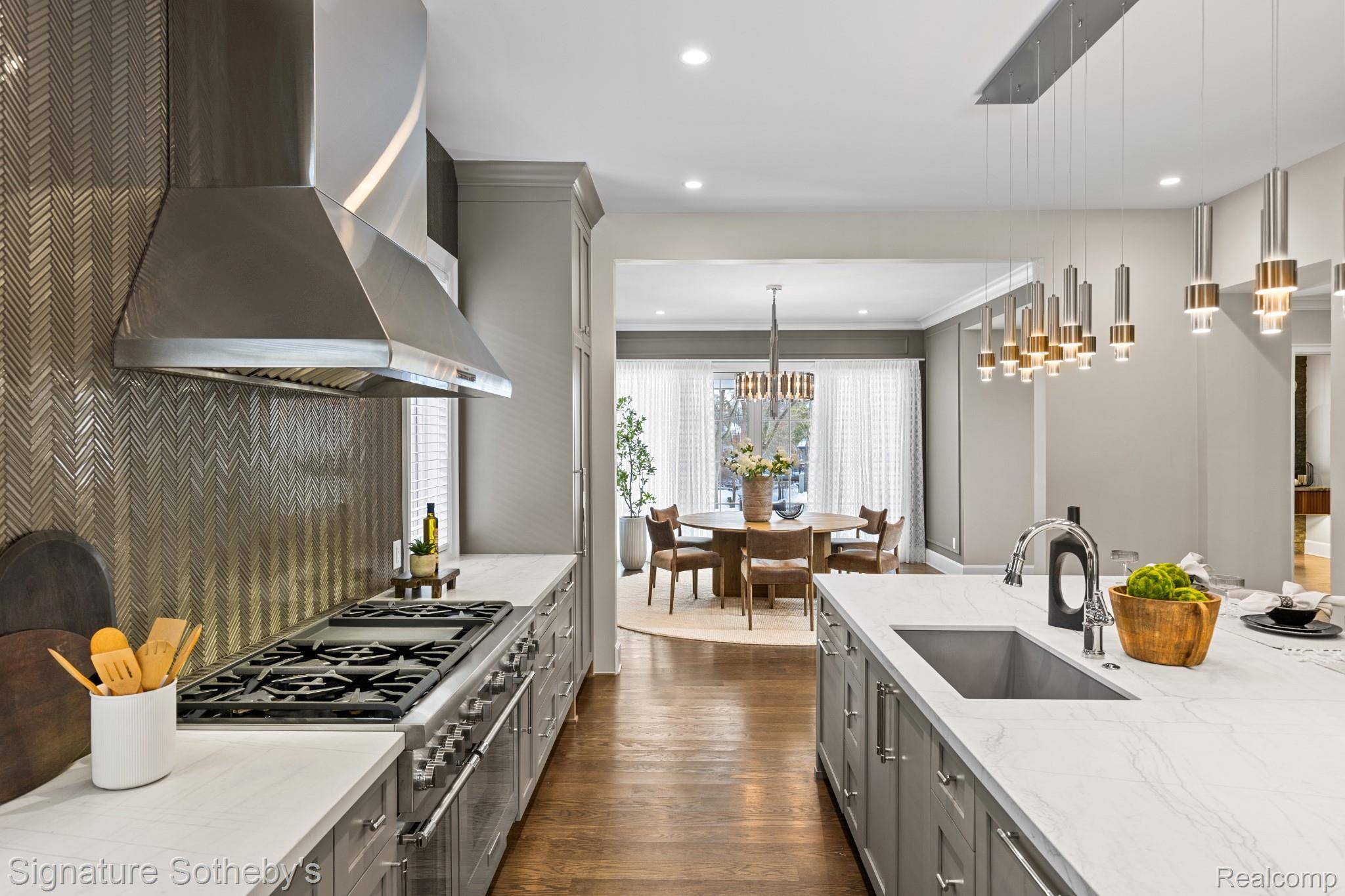 Birmingham, MI 48009,1295 Lakeside DR