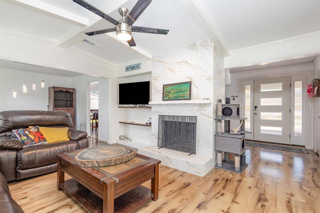 Dallas, TX 75248,15515 Leavalley Circle