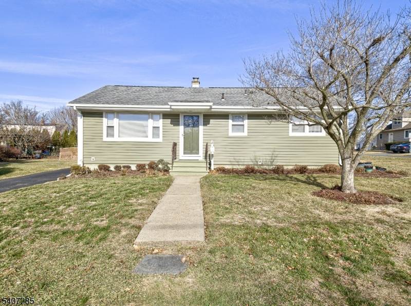 Manville Boro, NJ 08835,402 W Frech Ave