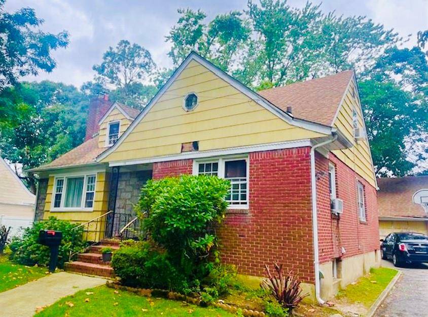 114 Camdike ST, Valley Stream, NY 11580