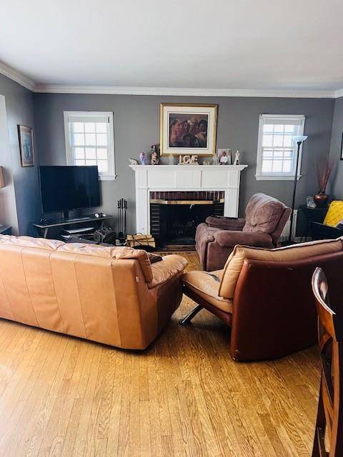 114 Camdike ST, Valley Stream, NY 11580