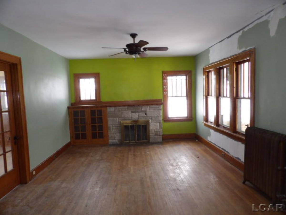 Adrian, MI 49221,229 Clinton ST