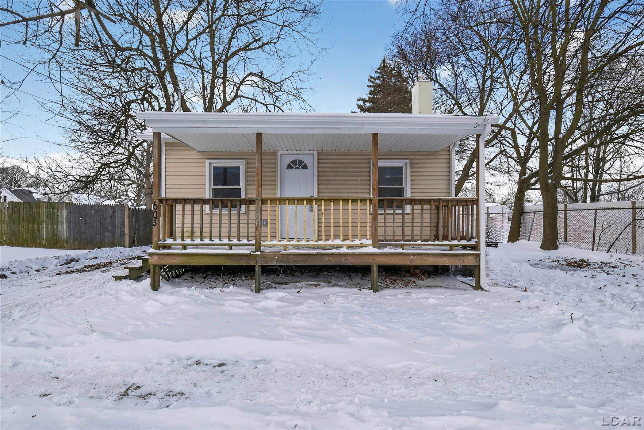 Adrian, MI 49221,603 S Center ST