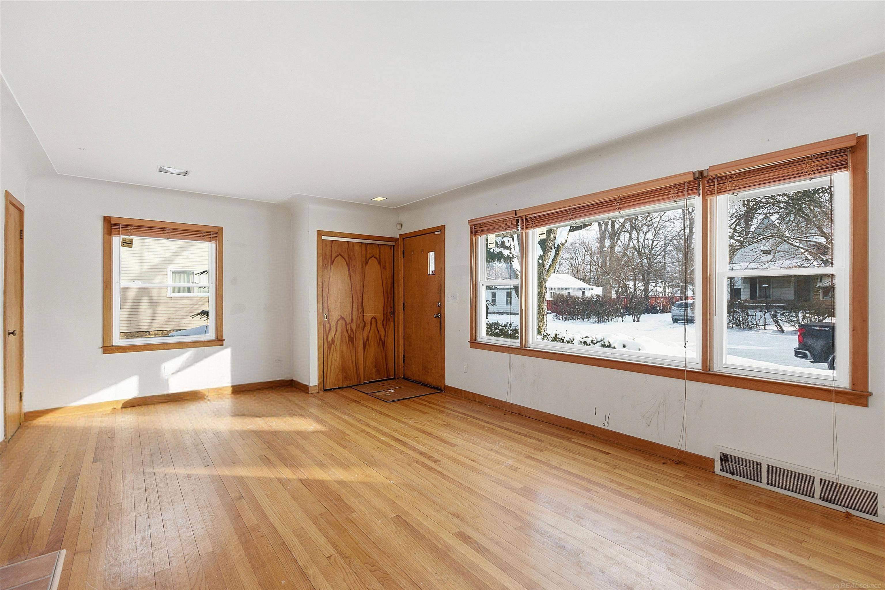 Hazel Park, MI 48030,1451 E Pearl AVE