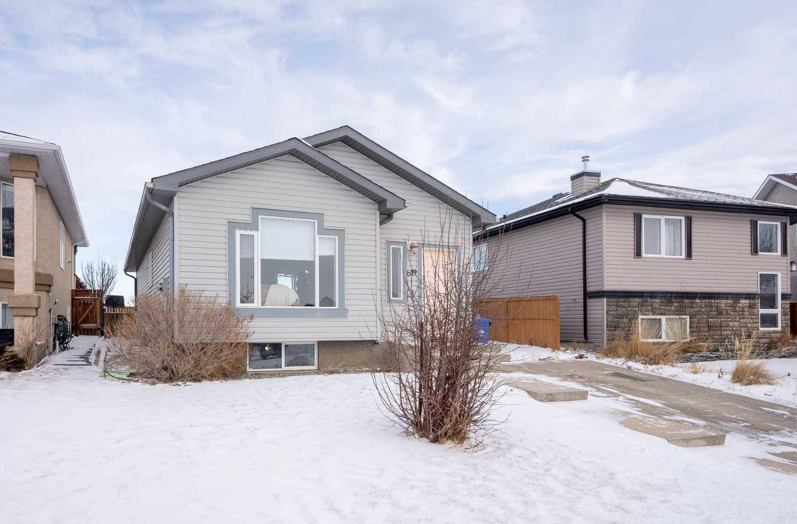 Lethbridge, AB T1J 5A9,619 Aberdeen CRES W