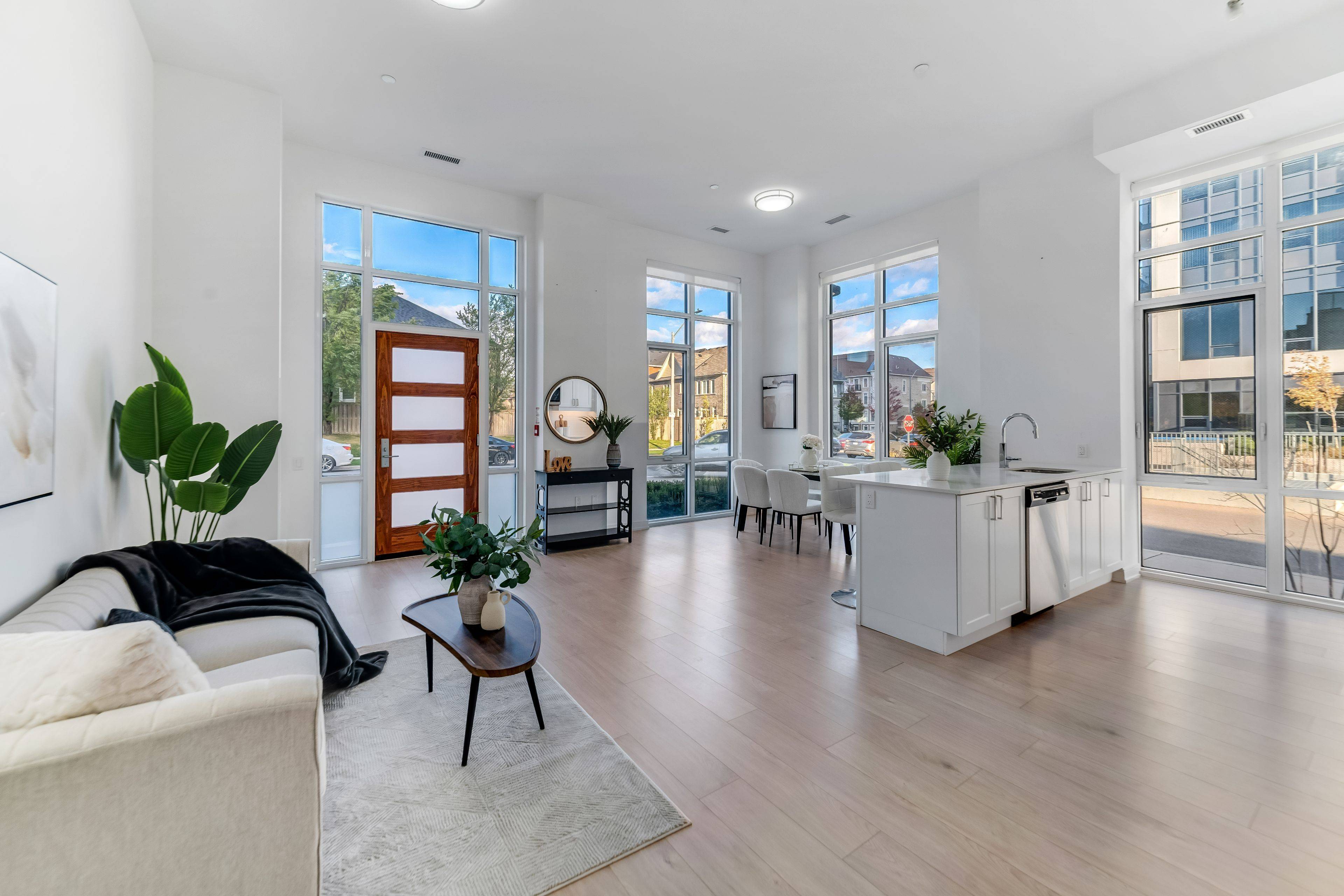 Mississauga, ON L4Z 0C6,8 Nahani WAY #124