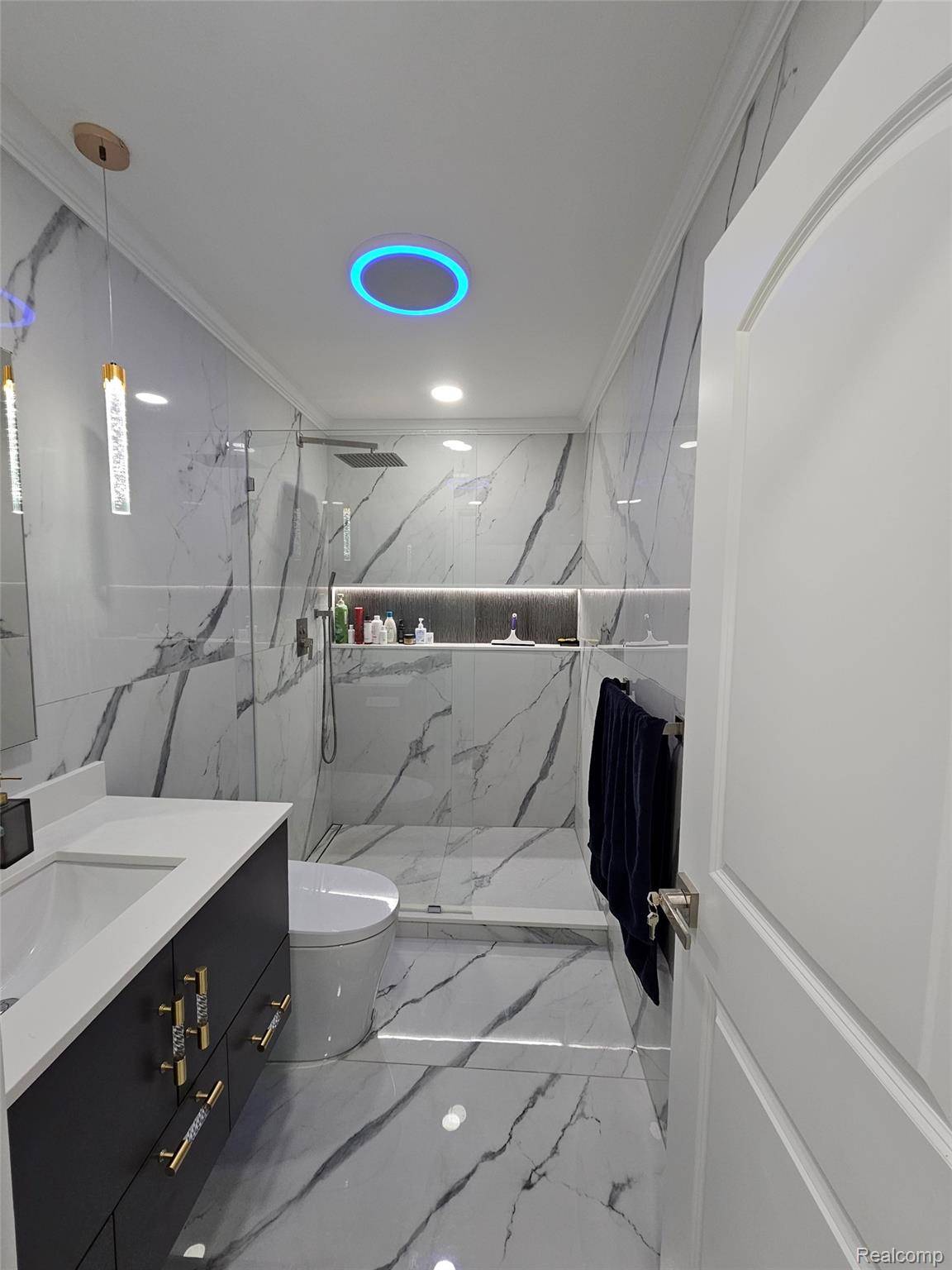 Troy, MI 48083,2926 Roundtree DR