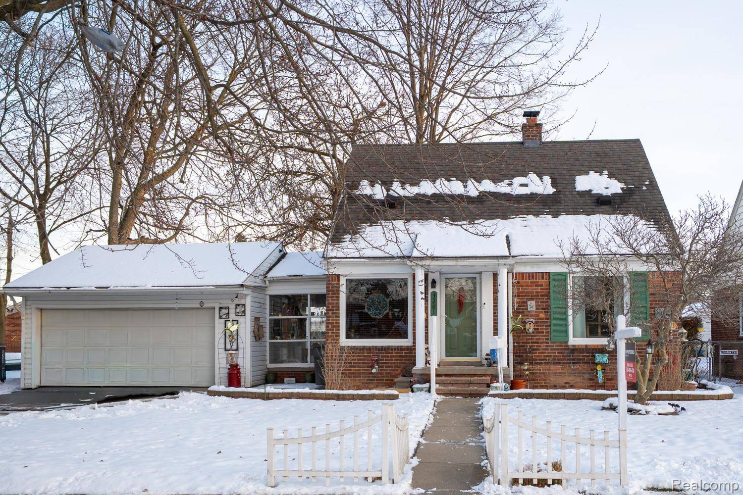 Dearborn, MI 48124,3201 Croissant ST