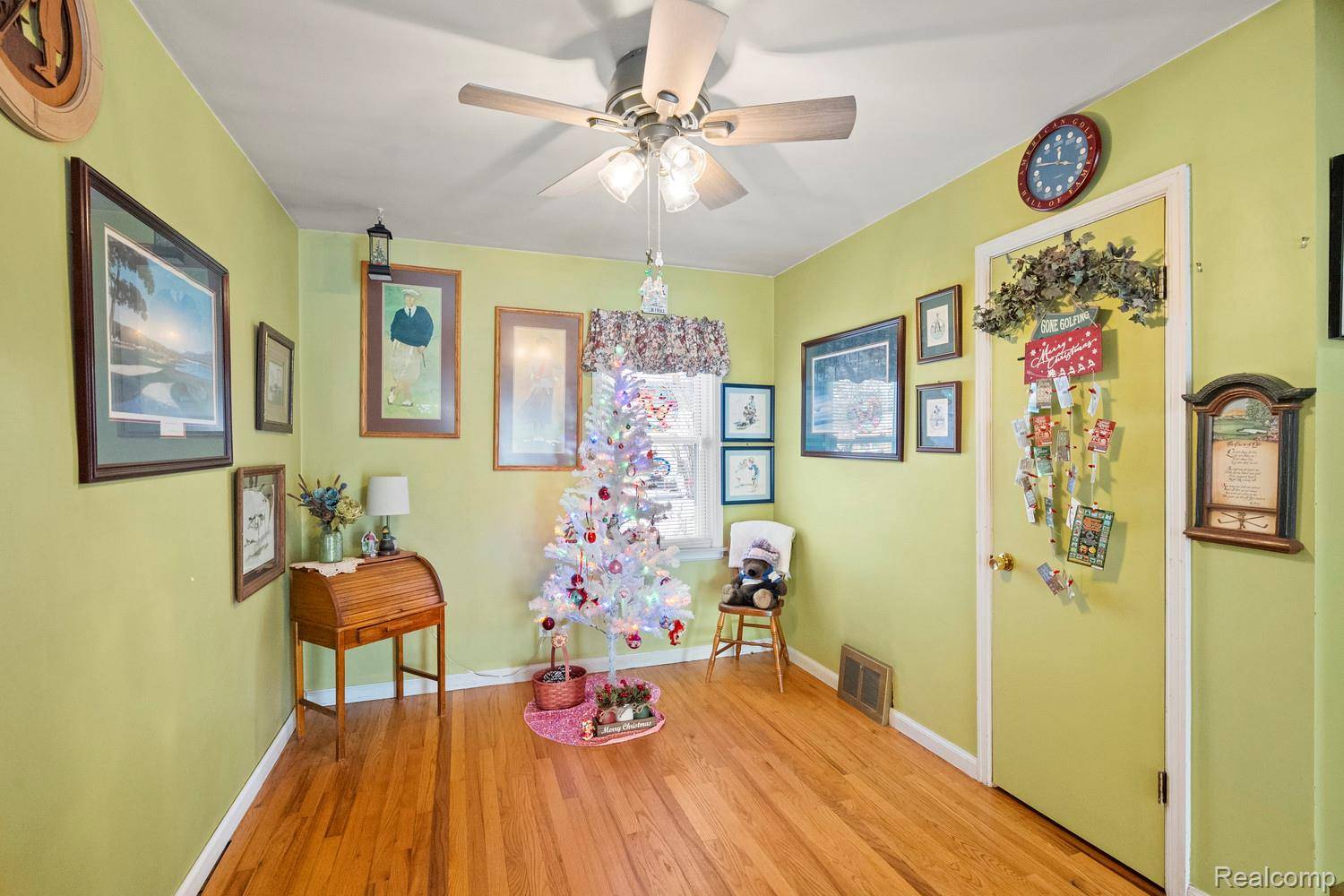 Dearborn, MI 48124,3201 Croissant ST