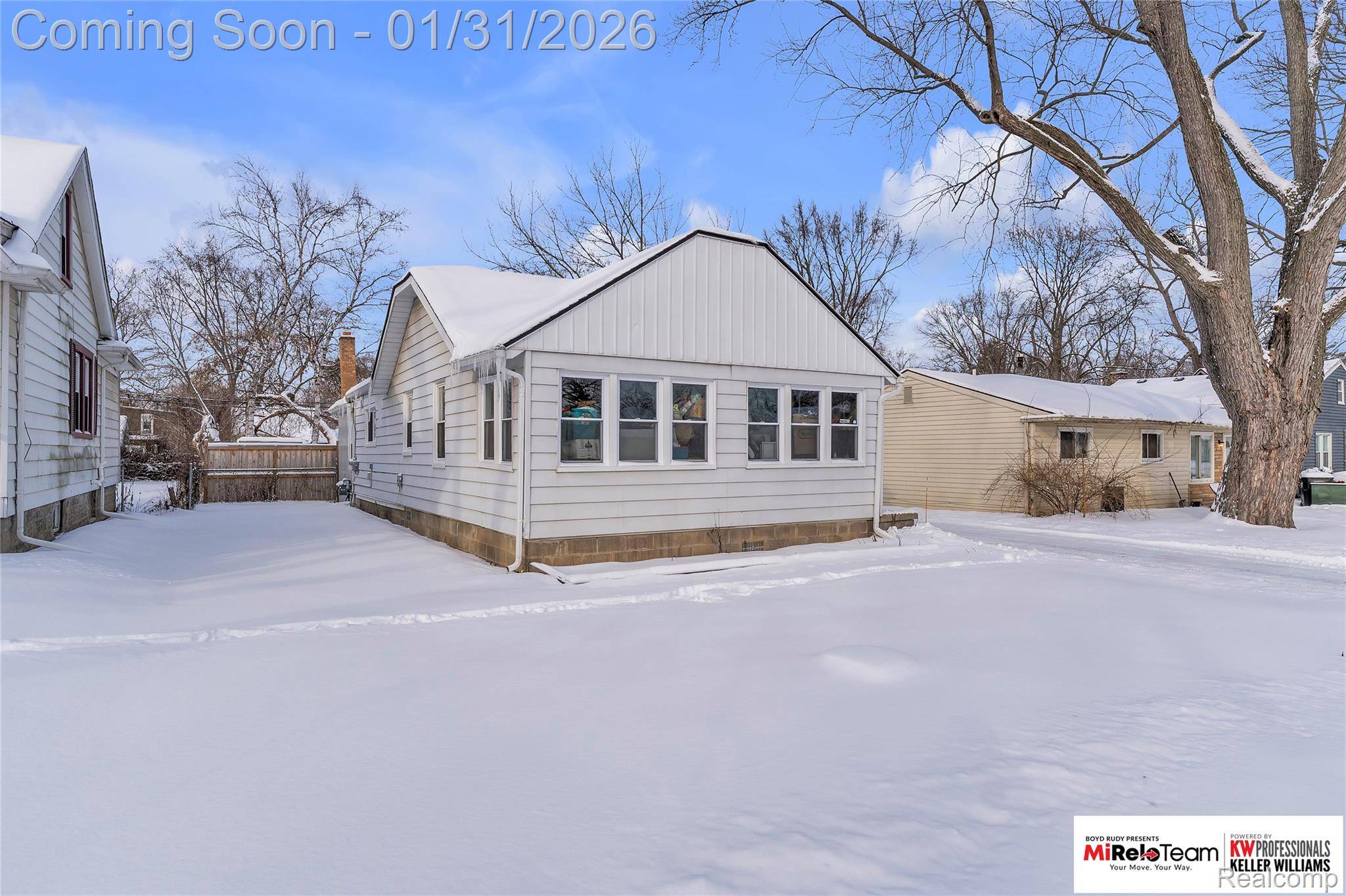 Redford, MI 48240,20019 Macarthur ST