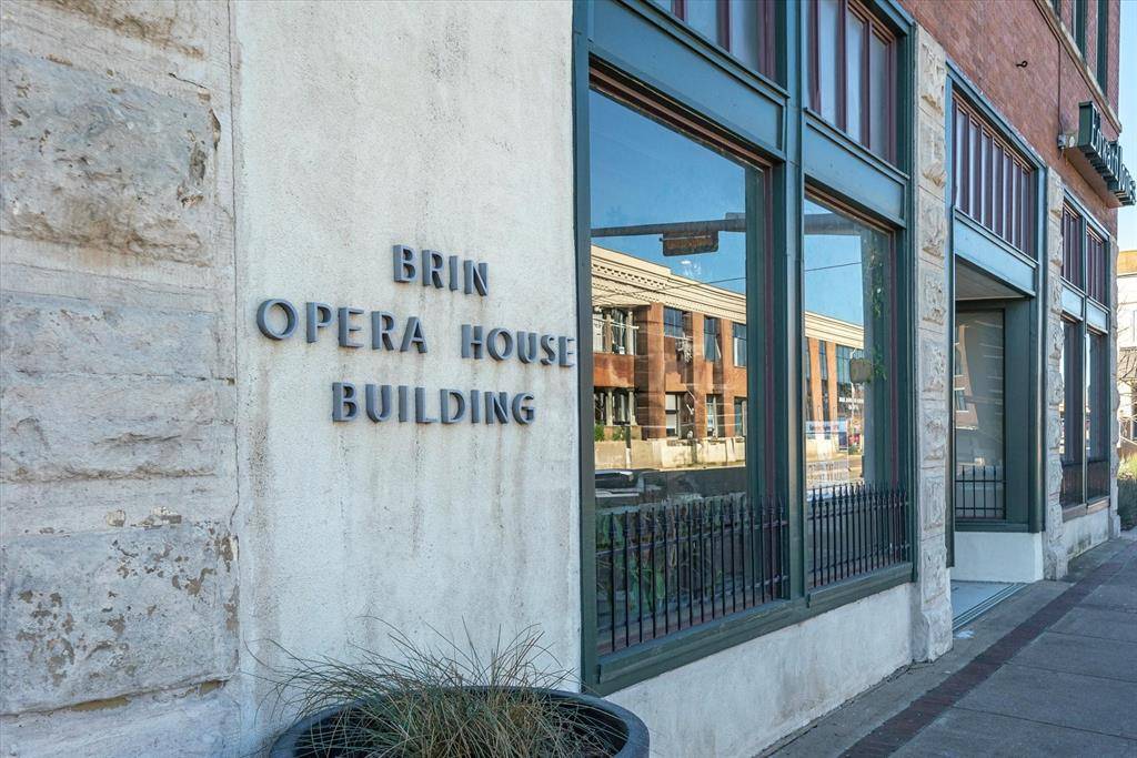 Terrell, TX 75160,102 E Moore Avenue