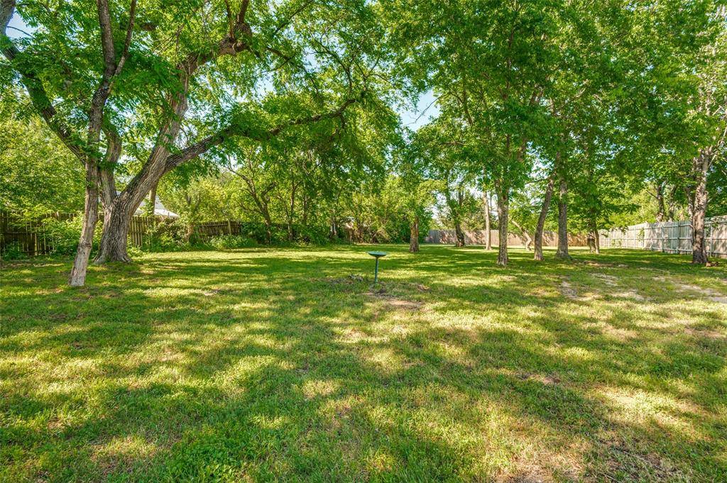 Waxahachie, TX 75165,411 E Ross Street