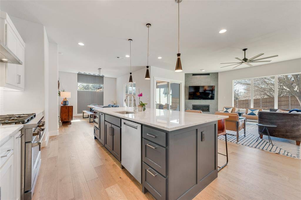 Dallas, TX 75218,10510 Swallow Lane