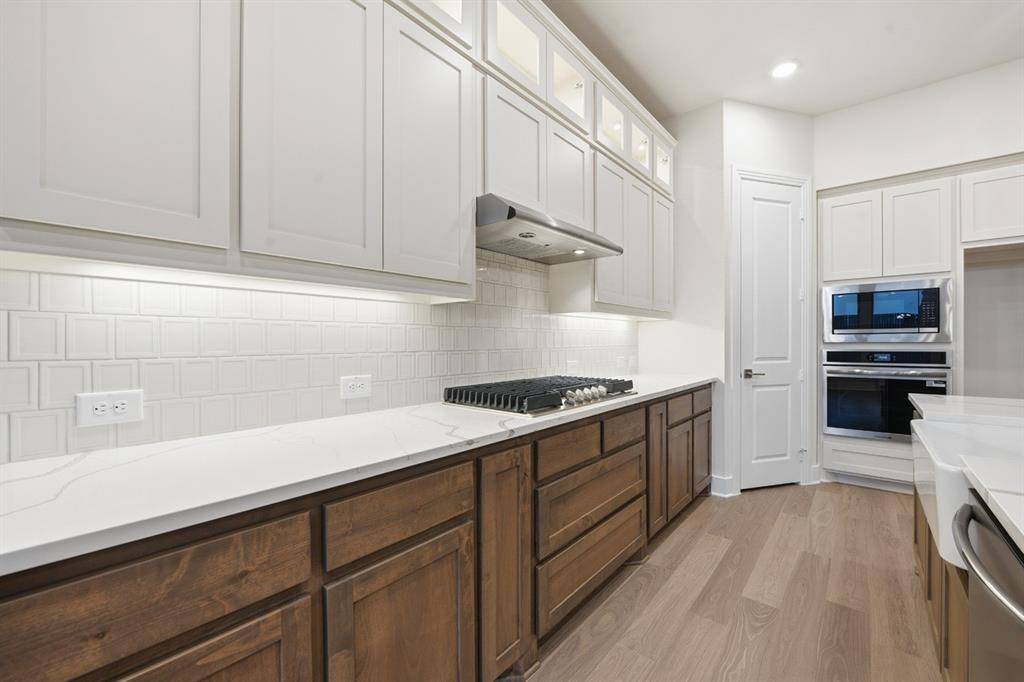 Fort Worth, TX 76247,952 Alberta Spruce Road