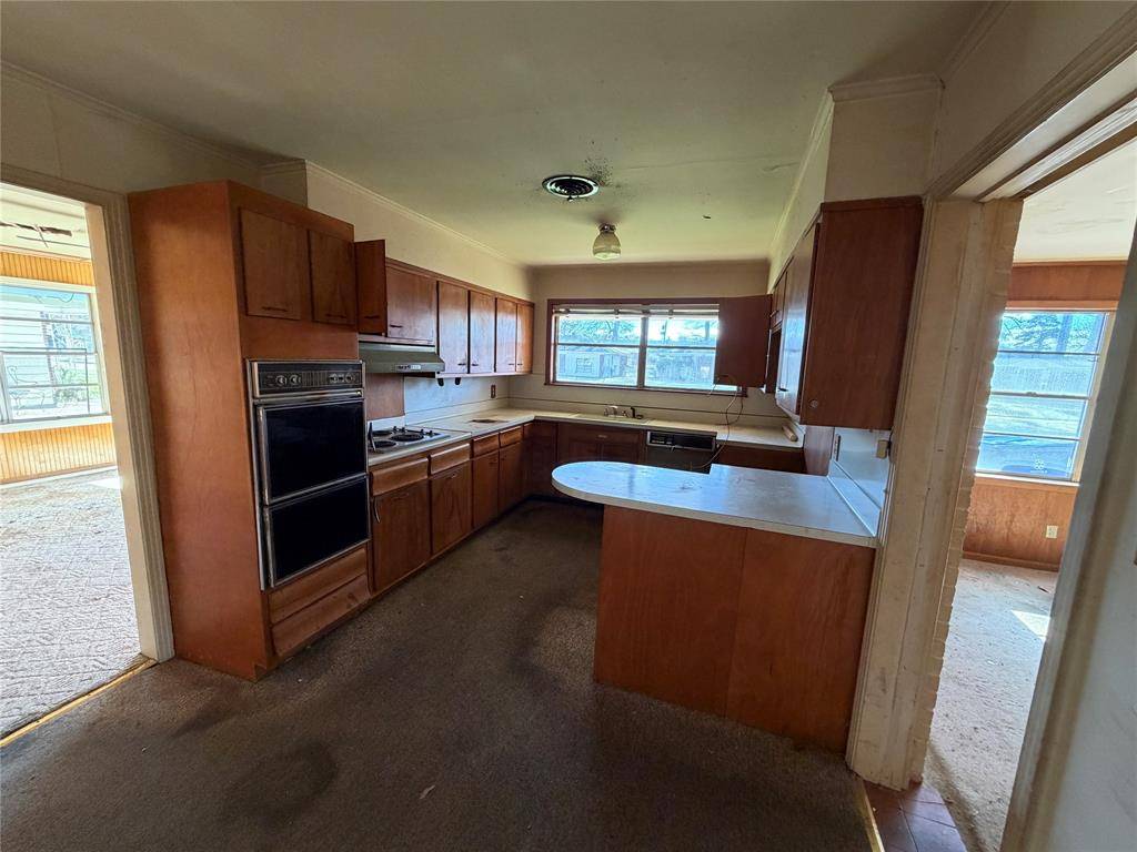 Shreveport, LA 71106,915 Pine Tree Drive