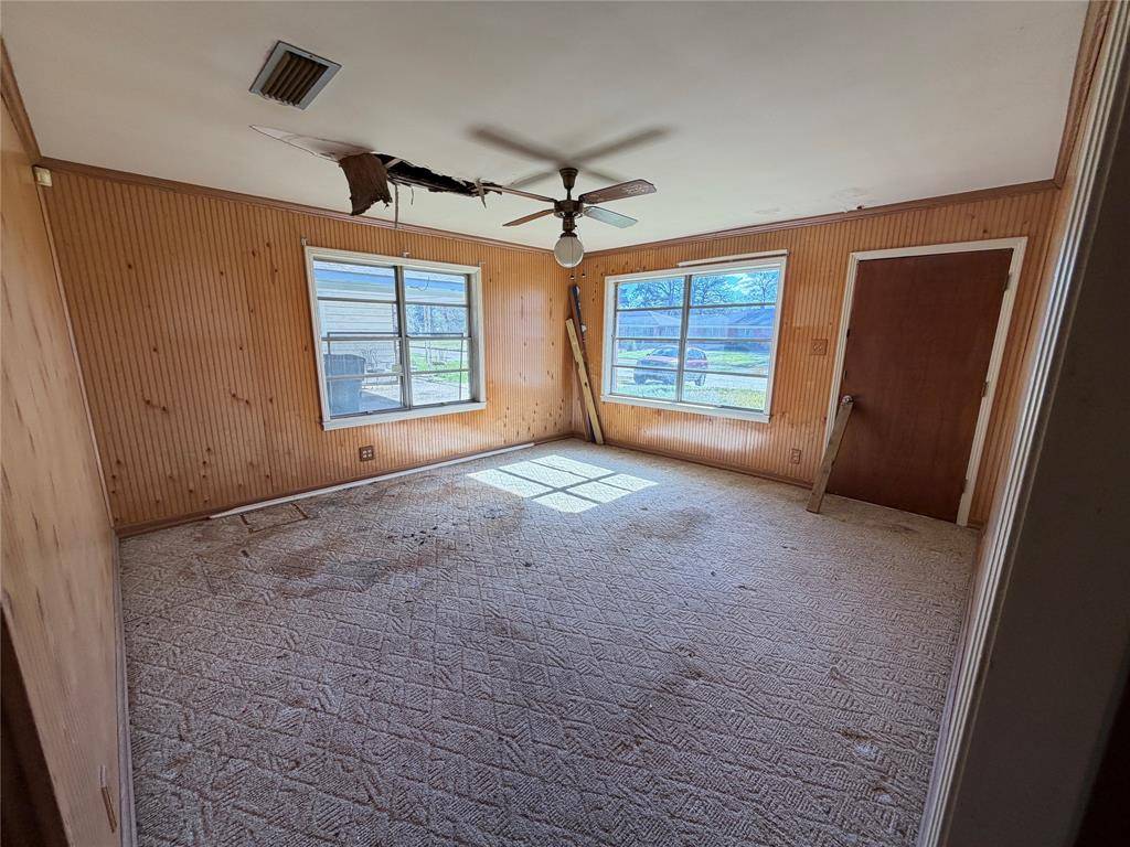 Shreveport, LA 71106,915 Pine Tree Drive