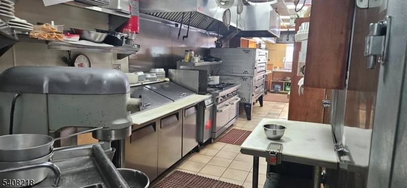 Wanaque Boro, NJ 07420,1116 Ringwood Ave